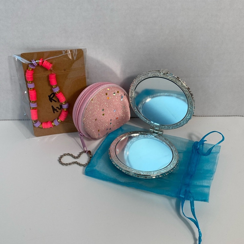 Girl multipack gift items. Includes bracelet, compact mirror, coin purse new
